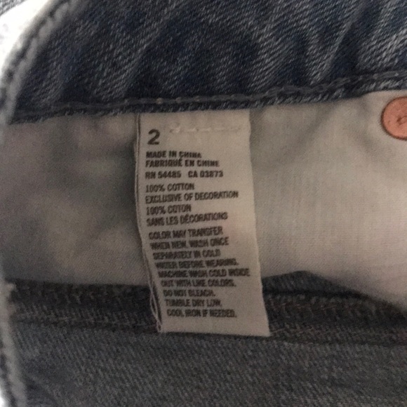 Light wash denim shorts - Picture 3 of 3